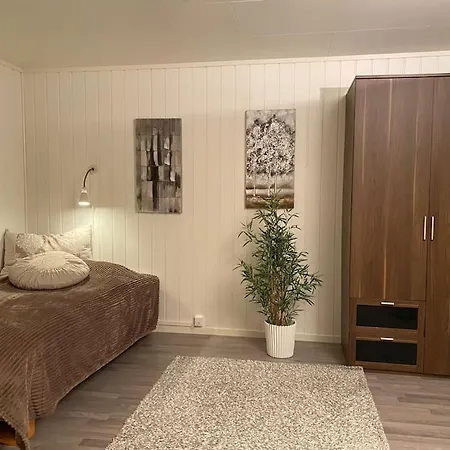 Ett-roms Leilighet I Tromsdalen Lejlighed *